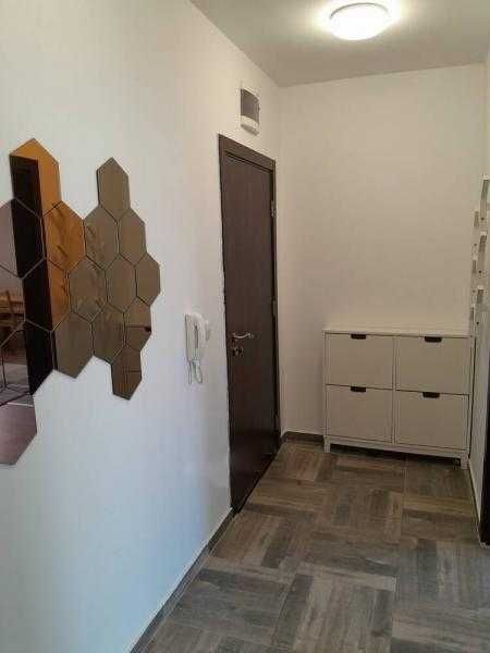 Дава се под наем Двустаен апартамент в Бургас, Славейков - 60 кв.м за 398.82 € - Снимка #3