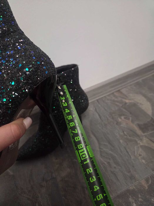 Дамски обувки с ток