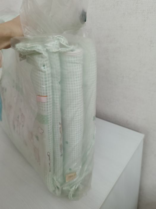 Бортики на кроватку