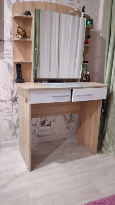 Туалетный столик