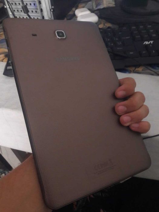 samsung tab e t561