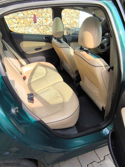 Vând Peugeot 206