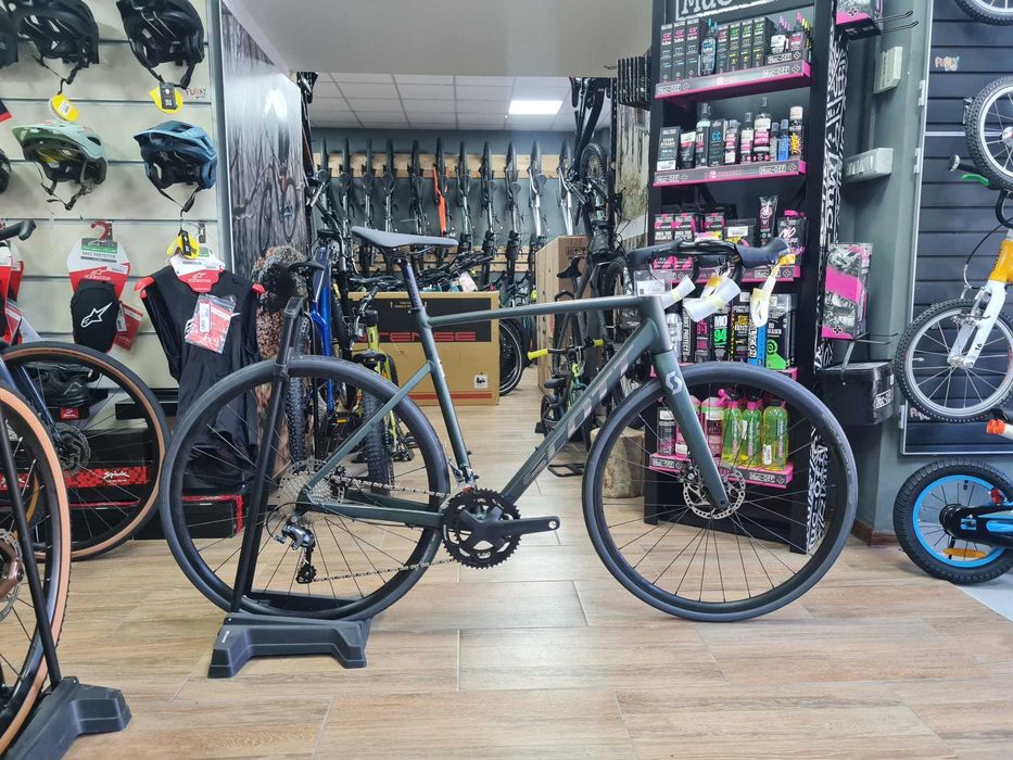 Bicicleta Scott Addict 30 Candy L56 in stoc la Est Bike Funky Sports