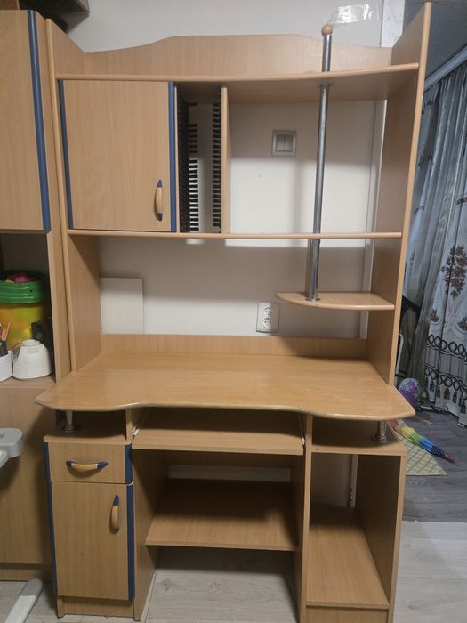 Продам компьютерный стол