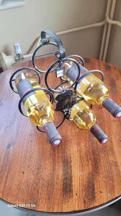 Стара автентична стъклена дамаджана,съд за вино или ракия