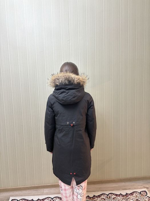 Продам парку на девочку