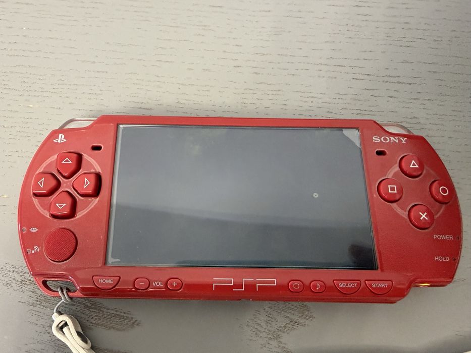 PSP 2000 Deep Red Modat