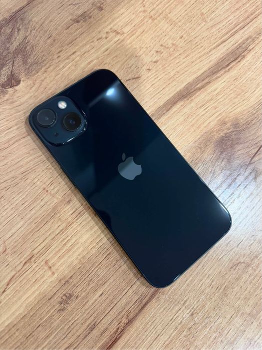 Продам телефон Iphone 13