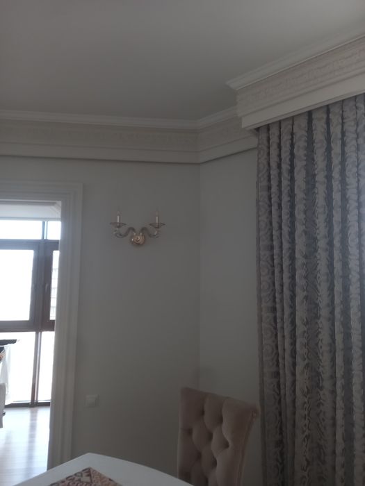 Продам Люстру и 4шт бра