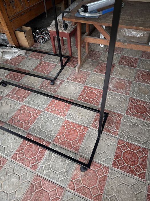 Вешалка для магазина