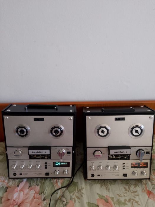 Vând magnetofoane majak 205  203. Kashtan 1 analog  kashtan  clasic negru curate piese noi recondiționate pentru amatori audiție și aspect 10 din 10