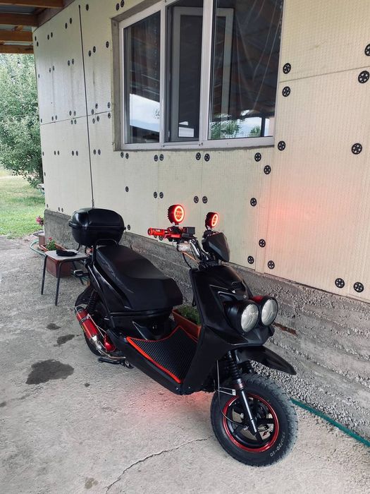 продам мопед бумер на полном ходу