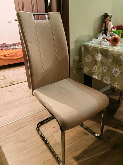 Трапезарни столове - 4 бр.