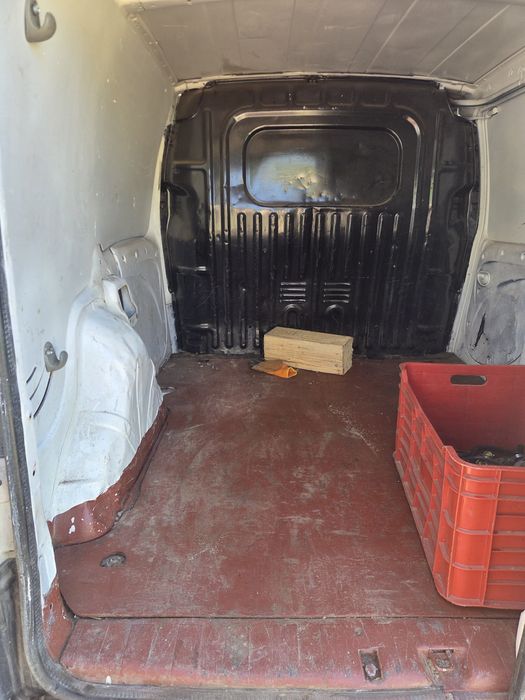 Vând Fiat Doblo, 1.3 multijet, an 2006, in stare foarte bună de funcționare.