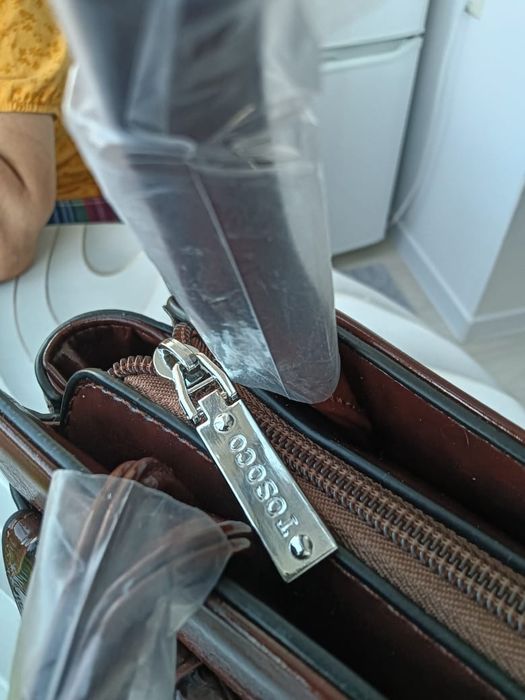 Продам  оригинал  сумку фирмы    Tosoca