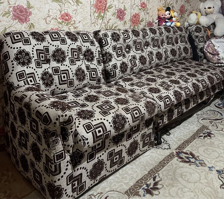 Диван недорого продам