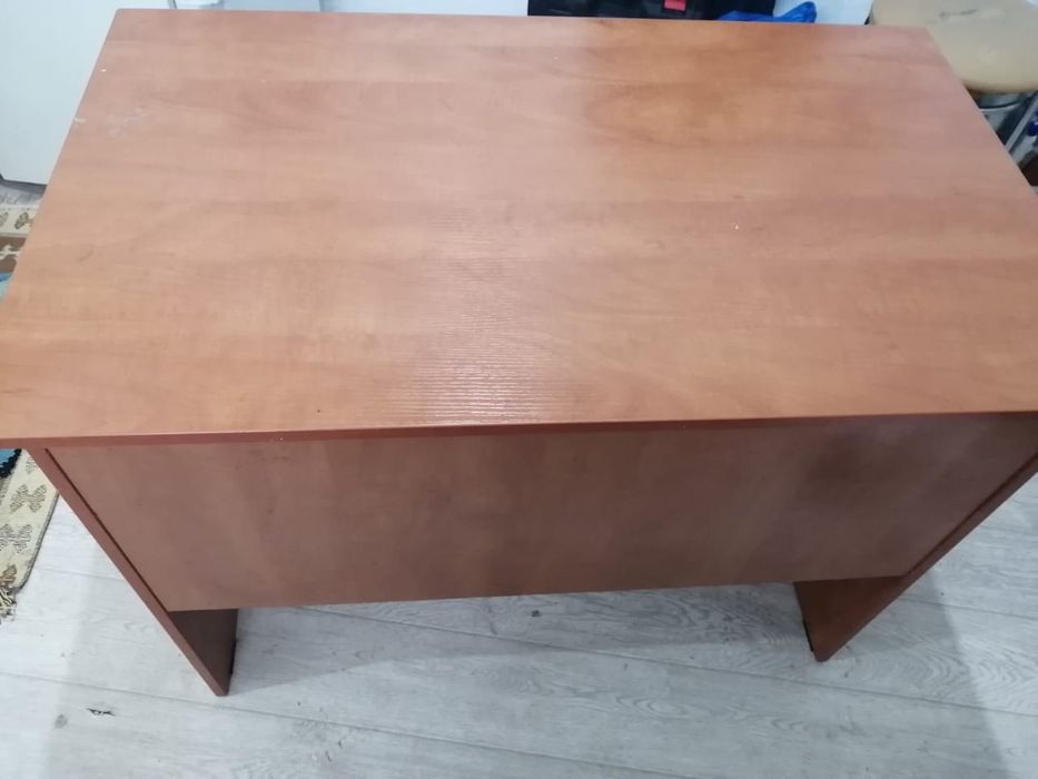 Продам стол для офиса, для комнаты