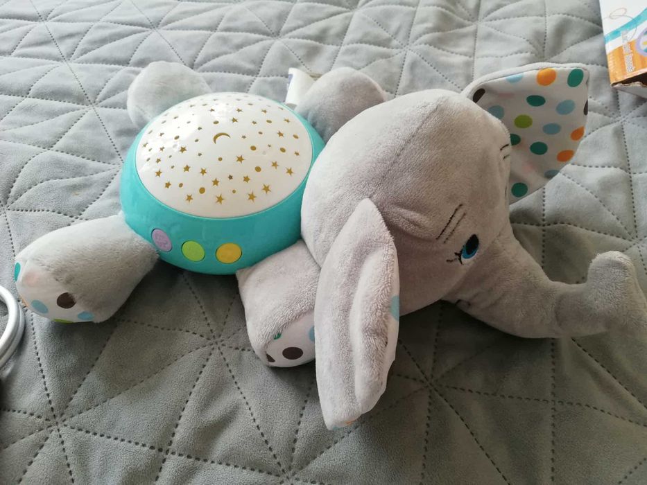 Столче за хранене и други неща за новородено