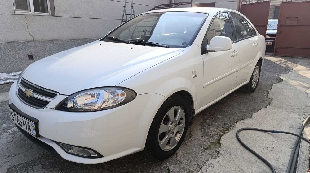 Sotiladi Chevrolet Gentra avtomat 2015 - 3 pozitsiya 53ming probeg