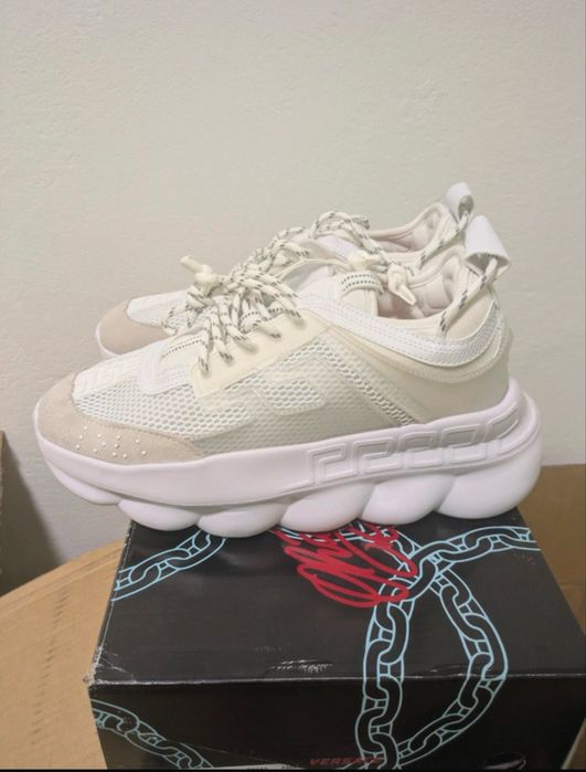 Versace chain reaction