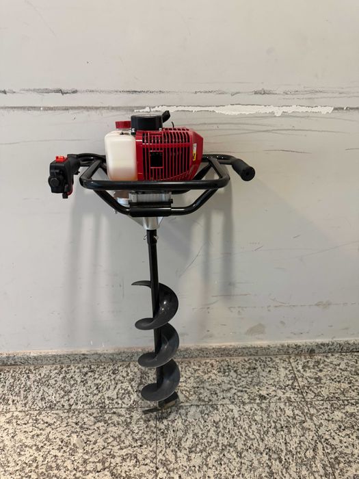Моторен свредел 1.8kW (2.5hp) 52cc Ø150x820mm RD-EA03