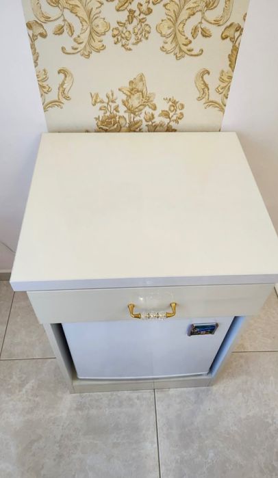 Шкаф с чекмедже нов