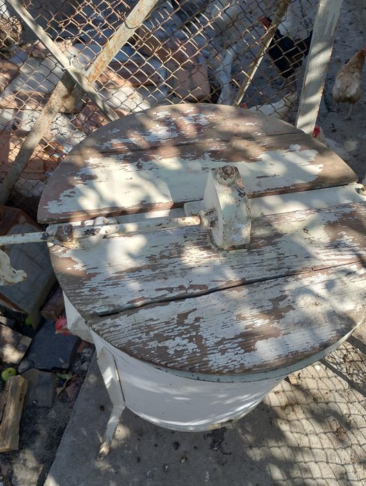 Центрофуга за мед