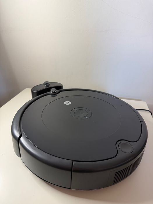 Прахосмукачка робот iRobot Roomba 692