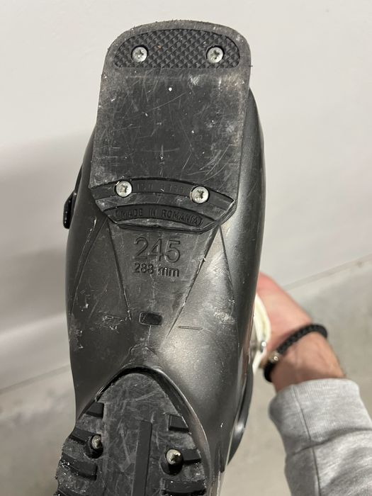 Дамски ски обувки Rossignol