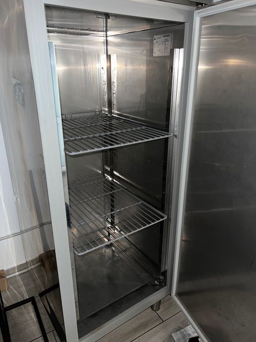 Dulap congelare profesional GEMM EFB 01 congelator cu o usa