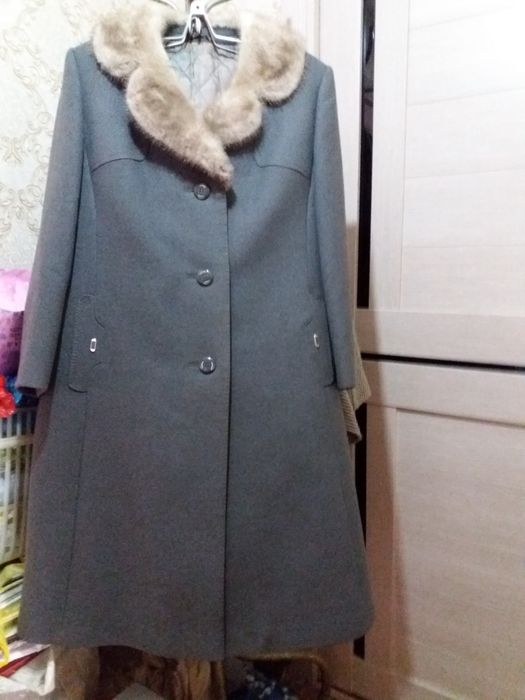 Продаю шубы женские,пальто