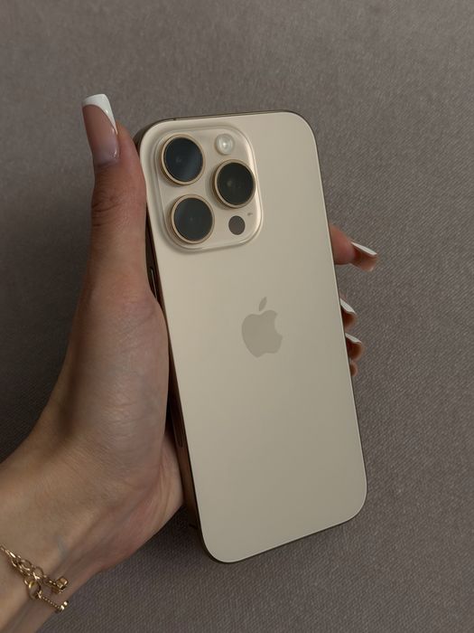 Продам айфон 16 pro на 512 gb