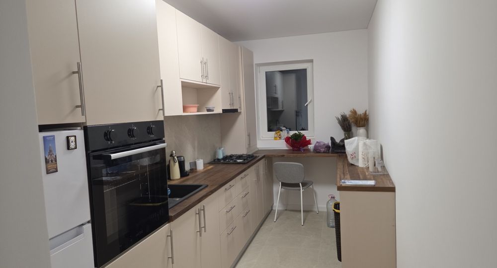 Inchiriez apartament 2 camere Aparatorii Patriei