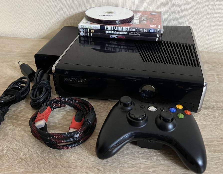 Xbox 360 SLIM + игры прошитый