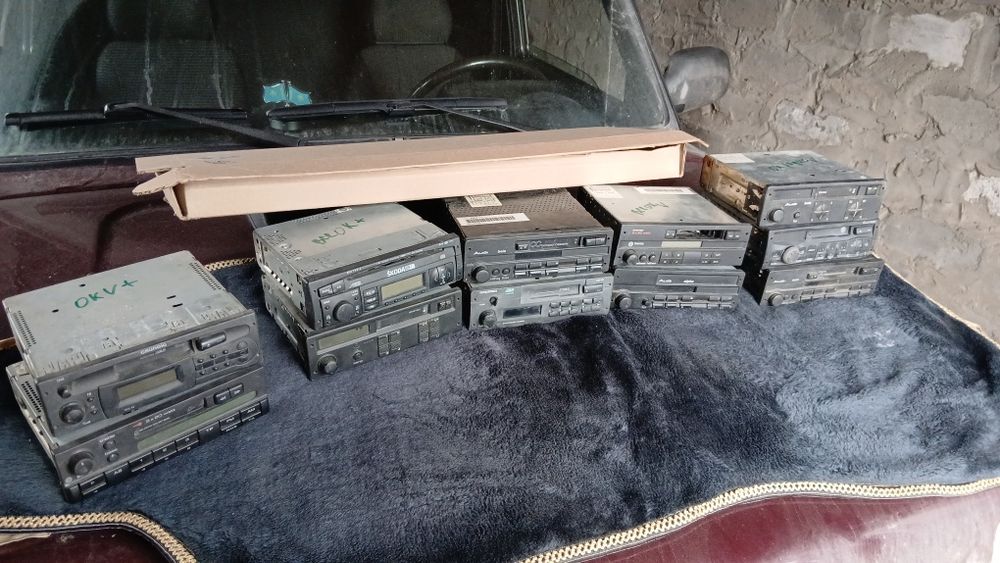 Магнитофоны продам.