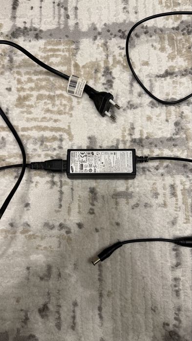 Монитор 22 дюйма