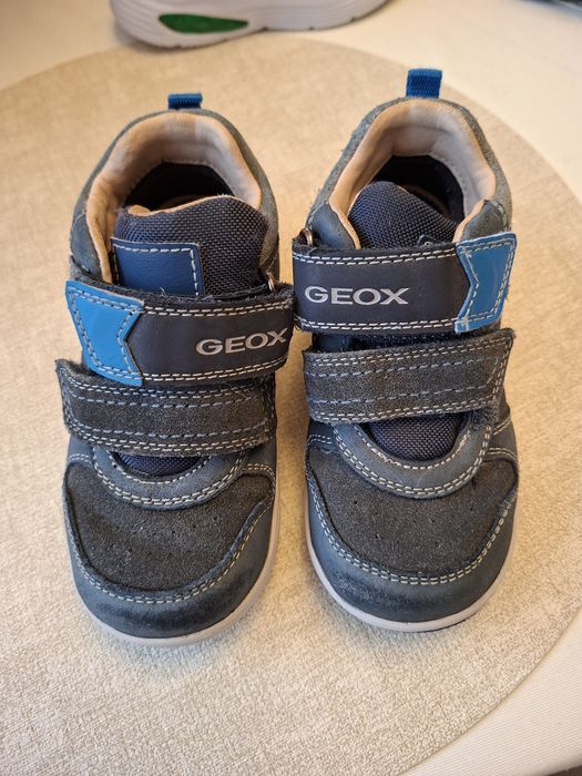 Geox baieti marimea 26