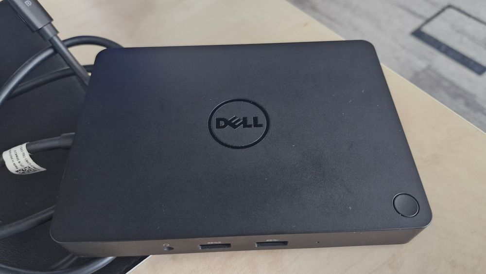 DELL Docking station WD15