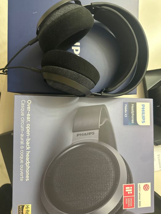 Philips Fidelio x3