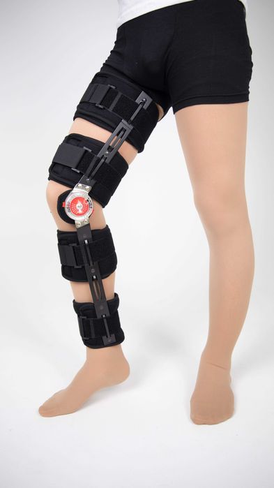 ортез на колено с градусным механизмом