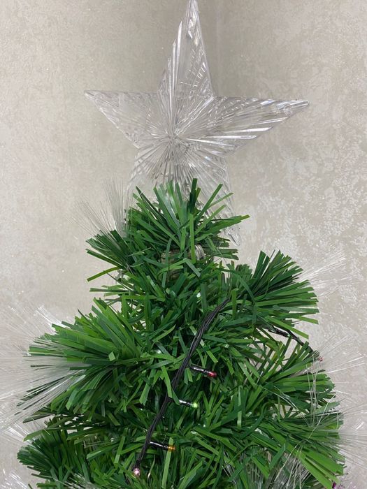 Продам искуственную елку