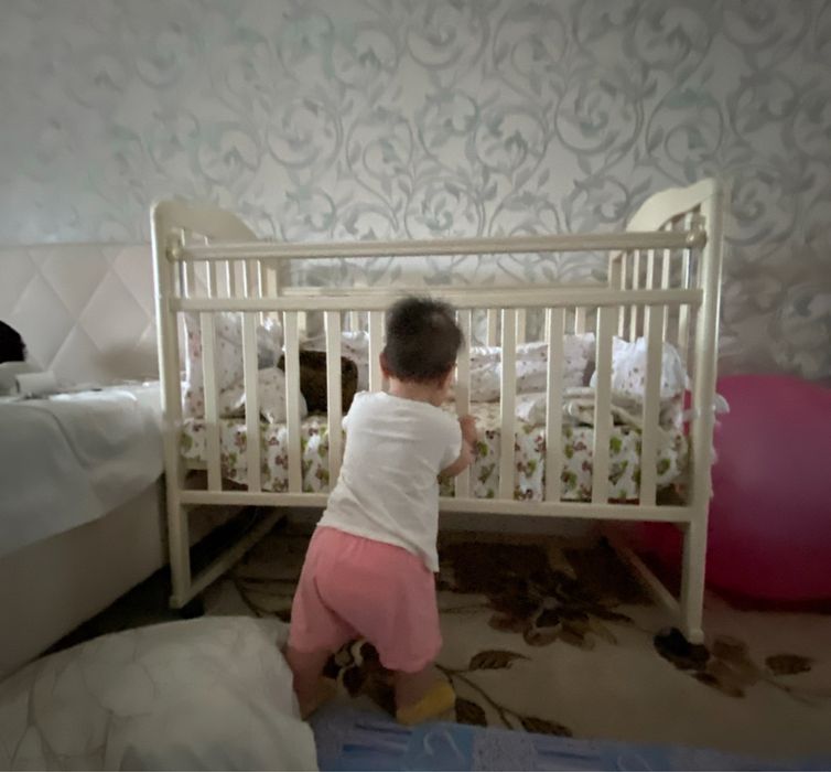 Детская кроватка