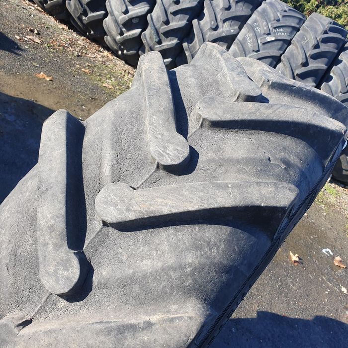 Cauciucuri 14.9R24 (380/85R24) Dneproshina Anvelope invatate cu lucrul