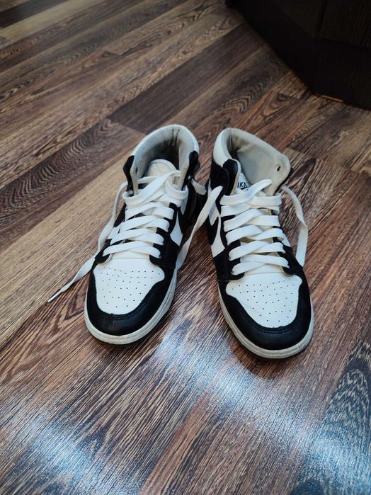 Кроссовки унисекс