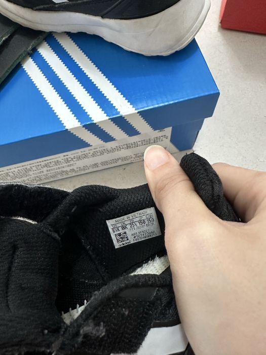 Продам детскую обувь оригинал все