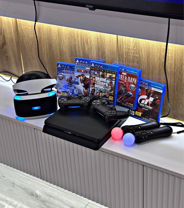 Плейстеишен 4 SLIM,VR очки,5 диск,2 муве