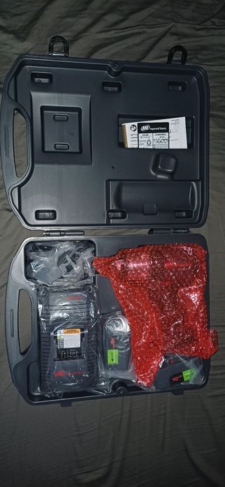 Ingersoll Rand W7152, cheie impact ½ 2040Nm Kit+2 baterii 5.6 Ah *NOU*