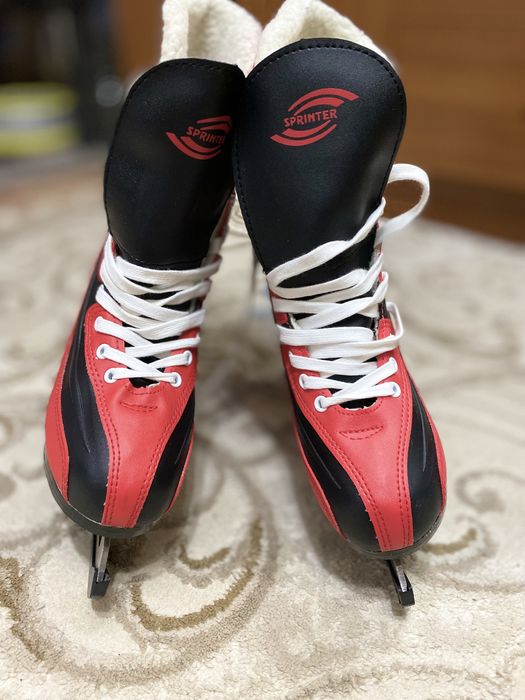 Продам коньки фигурные