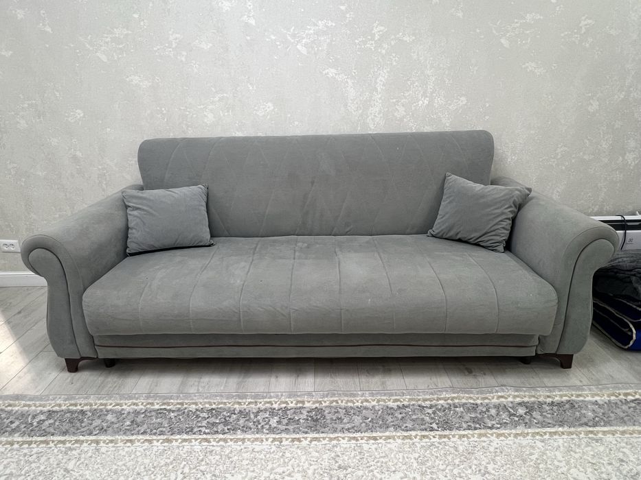 Продам диван срочно