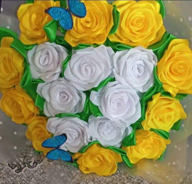 Цветы из атласных лент